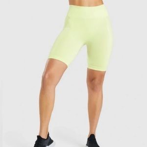 🌻Gymshark Flex Yellow Cycling Shorts
